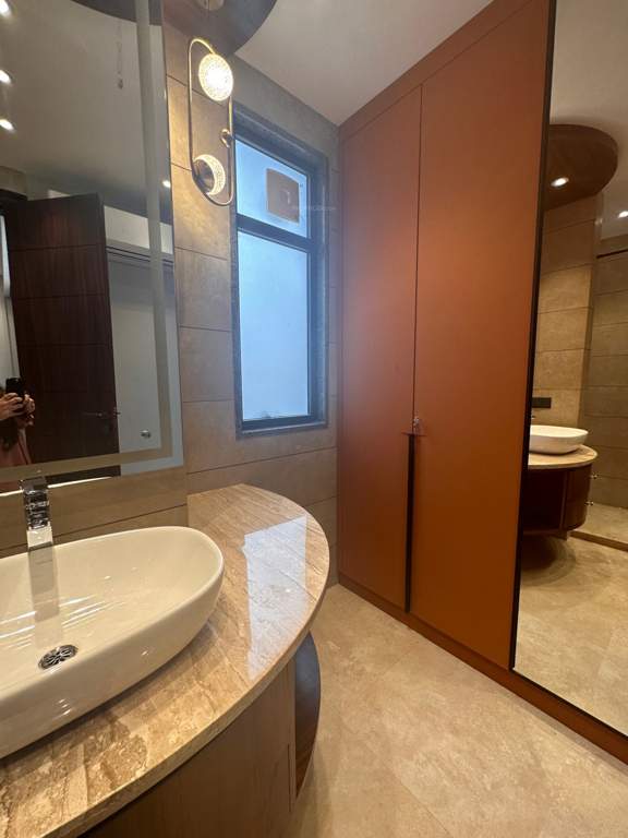  homes floors 5 Bathroom