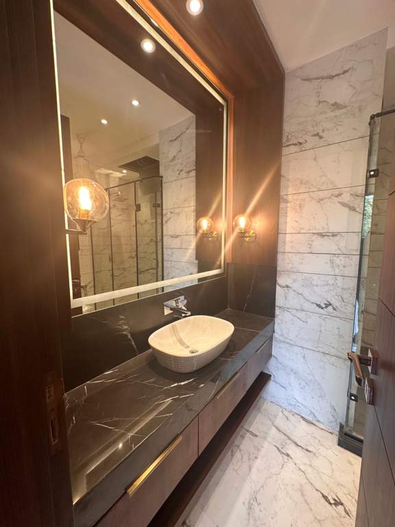  homes floors 5 Bathroom