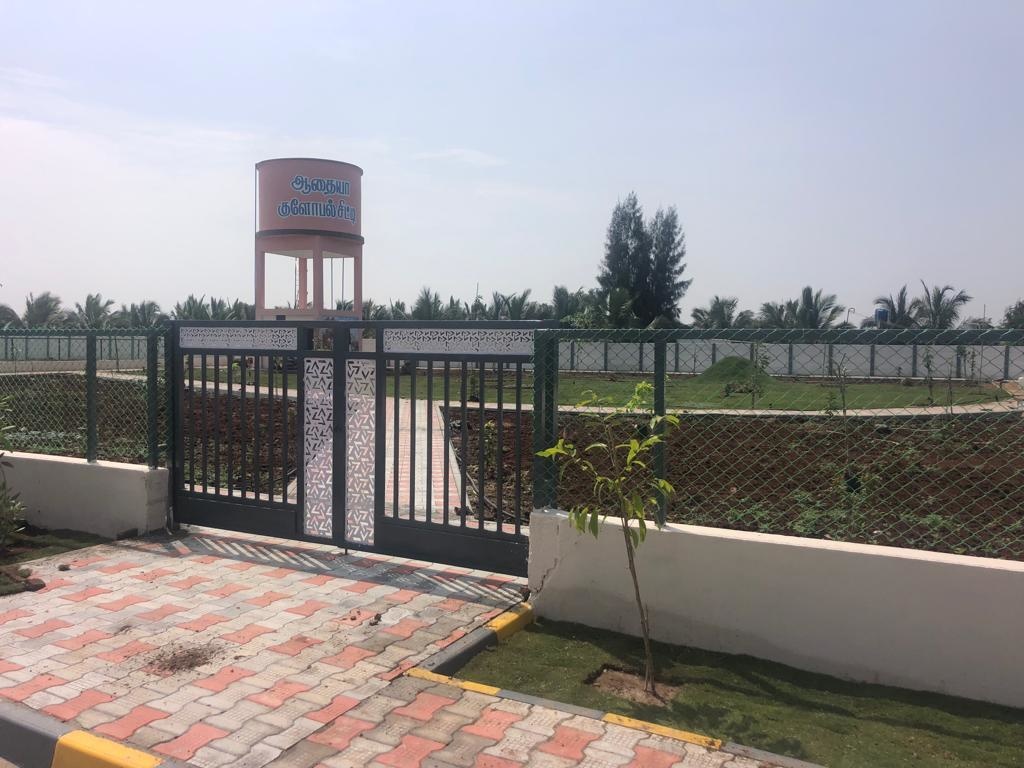  global city Gated Community