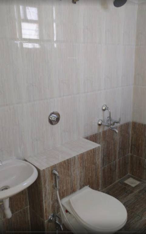 shubham nariman enclave Bathroom