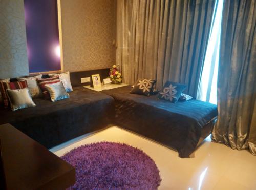  arista-phase-1-tower-1-2-3-4-6-10 Living Area