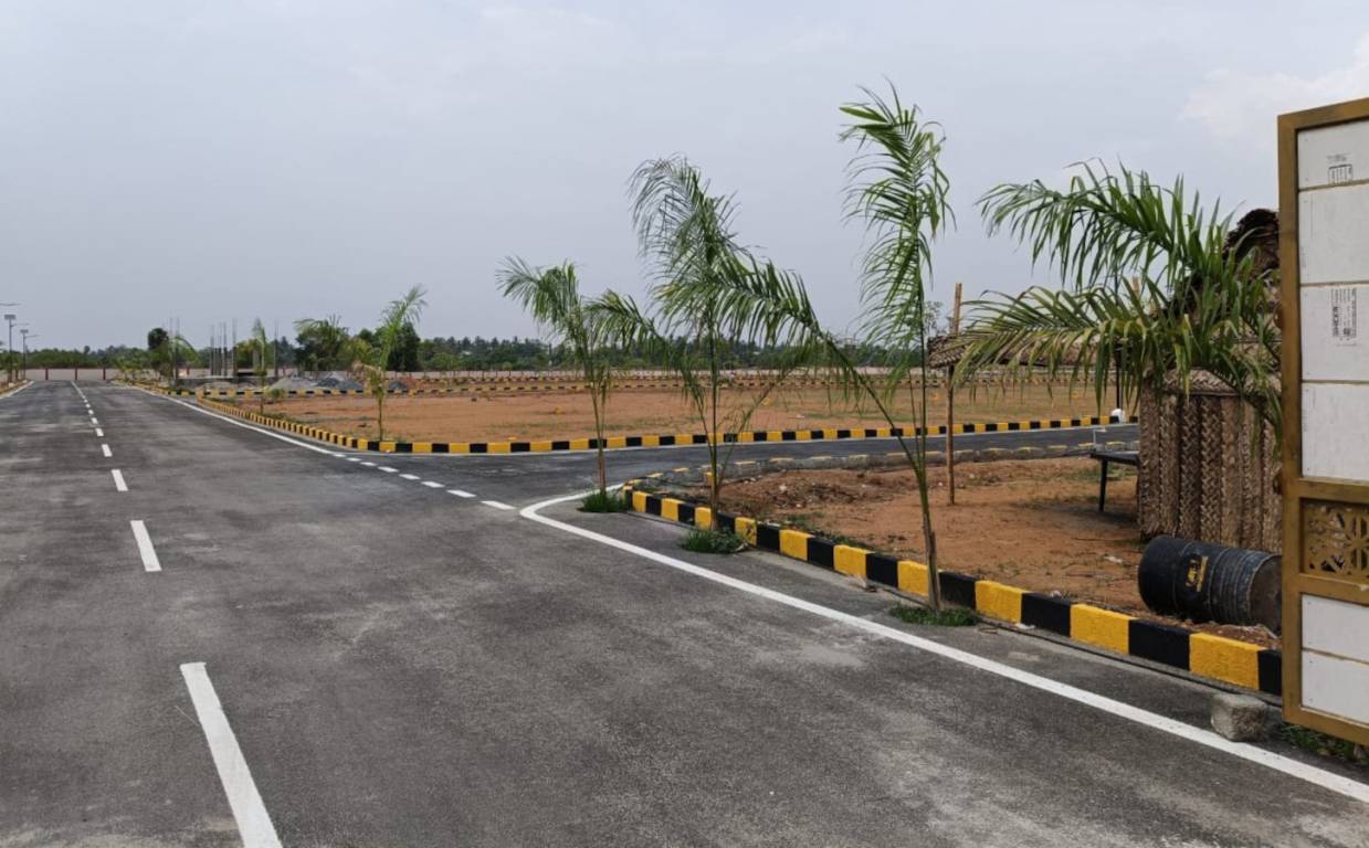  lush springs Internal Roads & Footpaths