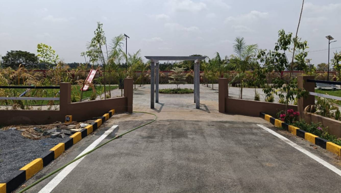  lush springs Internal Roads & Footpaths