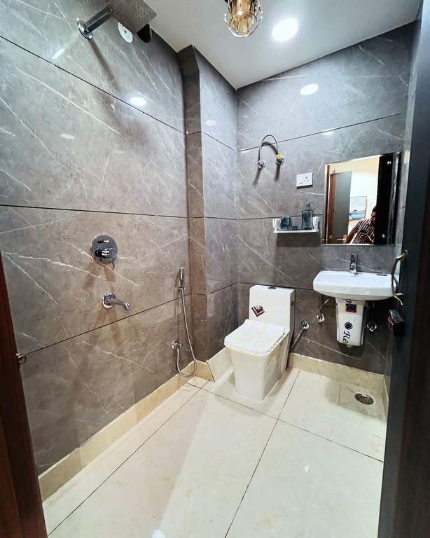  affordable floors Bathroom