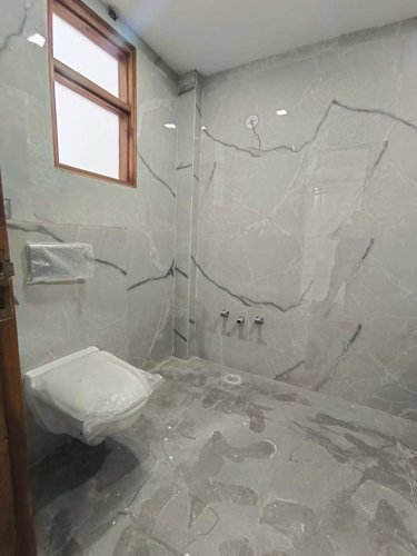  platinum-floors-200-sq-yard Bathroom