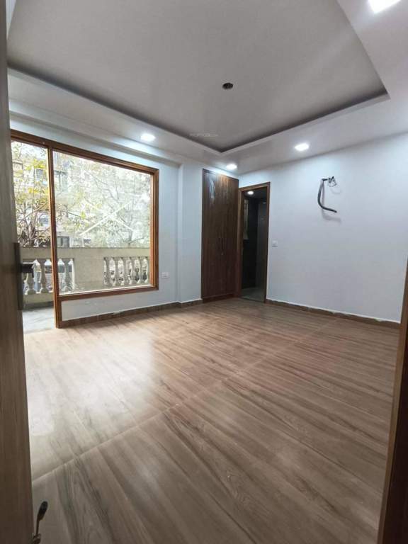 platinum floors 200 sq yard Living Area