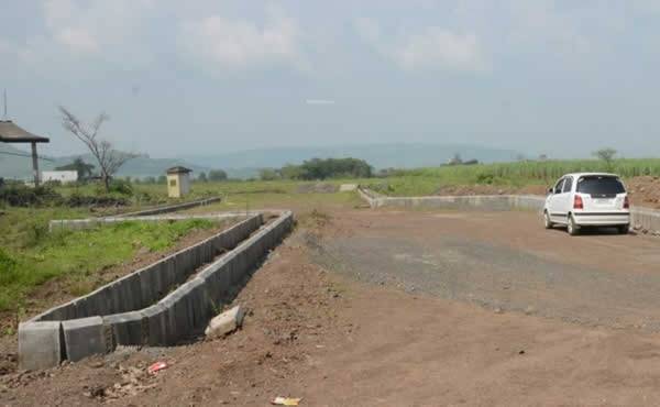  namrata-weekender-country-songs Plot