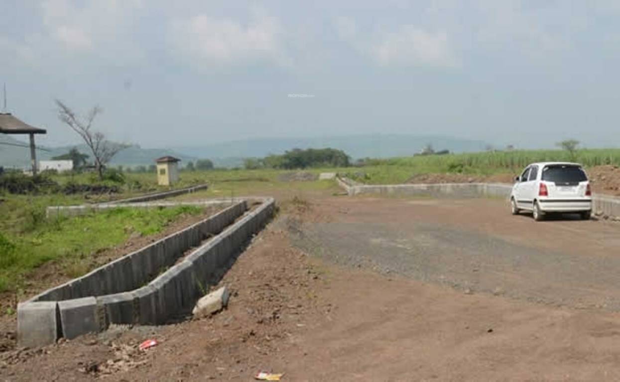  namrata weekender country songs Plot