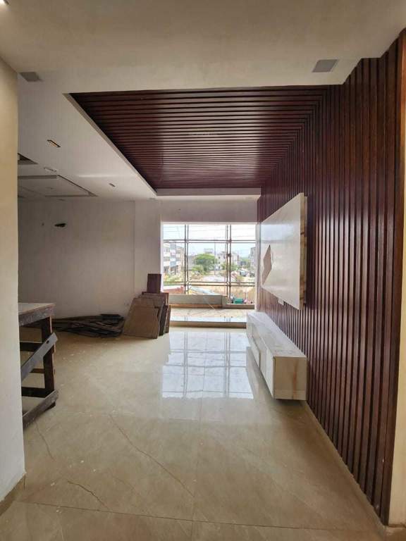  rich elegant floors 472 sq yard Living Area