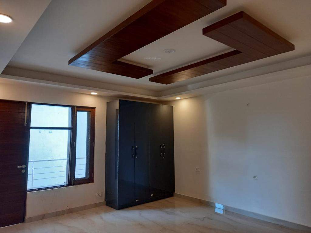 elegant floors 400 sq yard Bedroom