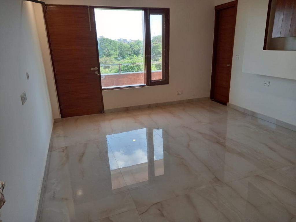 elegant floors 400 sq yard Bedroom