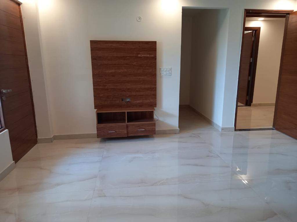 elegant floors 400 sq yard Living Area