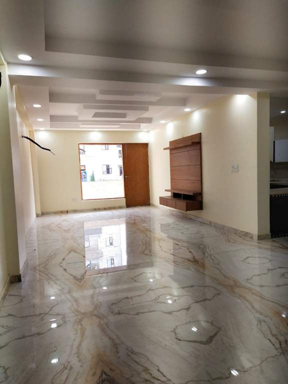 floors 350 sq yard Living Area