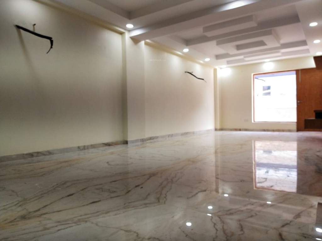 floors 350 sq yard Living Area