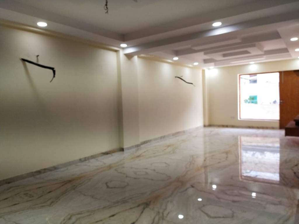 floors 350 sq yard Living Area