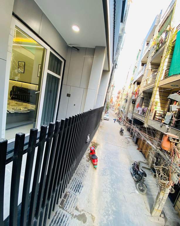  lavish homes Balcony
