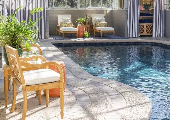  the courtyard Swimming Pool