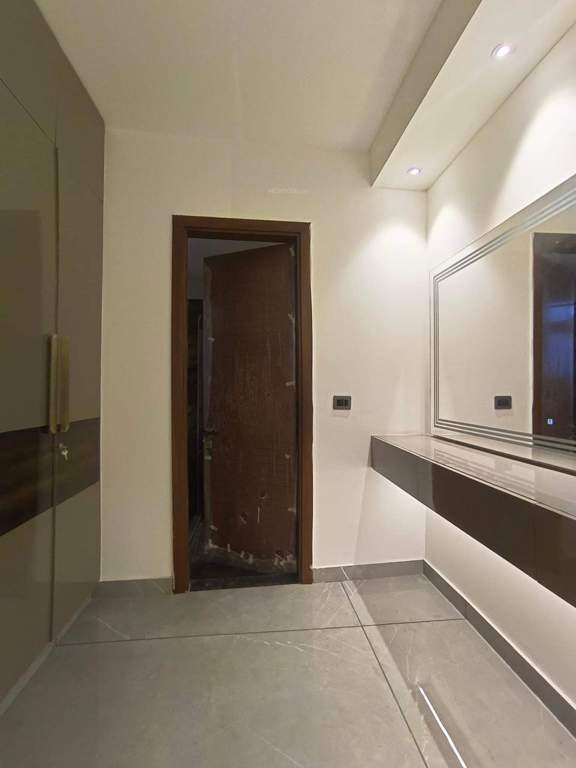  ultra luxurious floor 460 sq yard Living Area