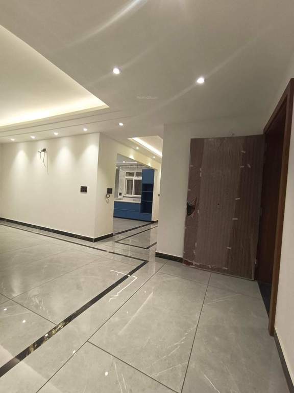  ultra luxurious floor 460 sq yard Living Area