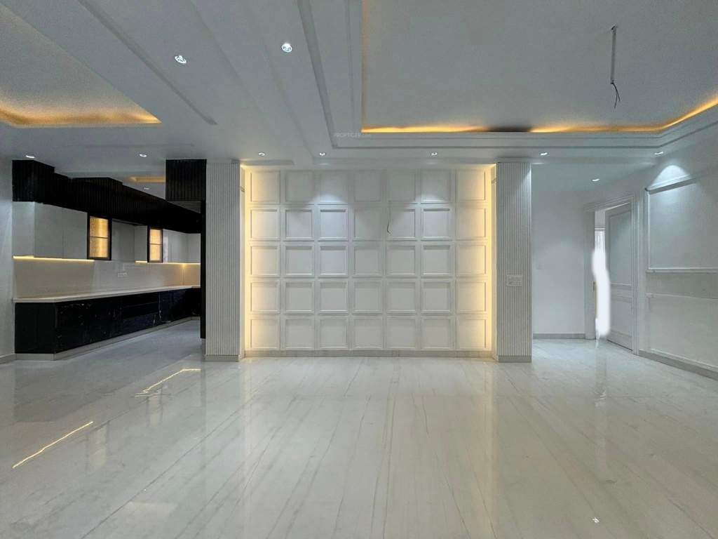 luxury floors 275 sq yard Living Area