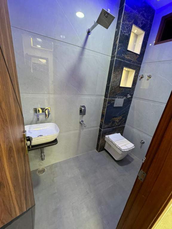  budget homes Bathroom