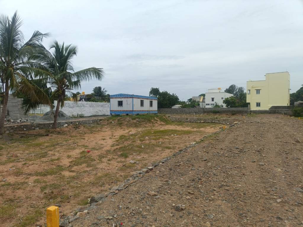  ecr plots Internal Roads & Footpaths