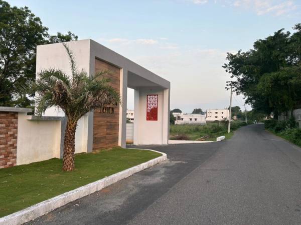  golden-town Gated Community