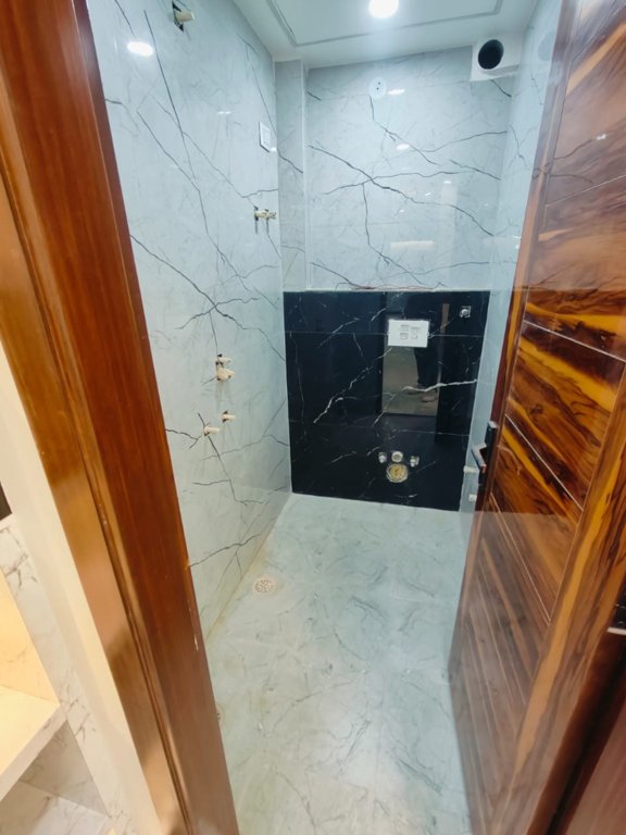  metro view floors Bathroom