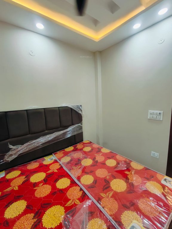  metro view floors Bedroom