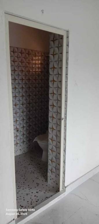  siddhivinayak tower Bathroom