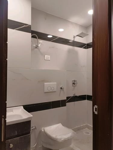  unik-royal-floors Bathroom