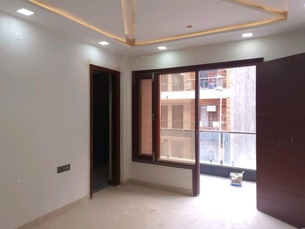  unik royal floors Living Area