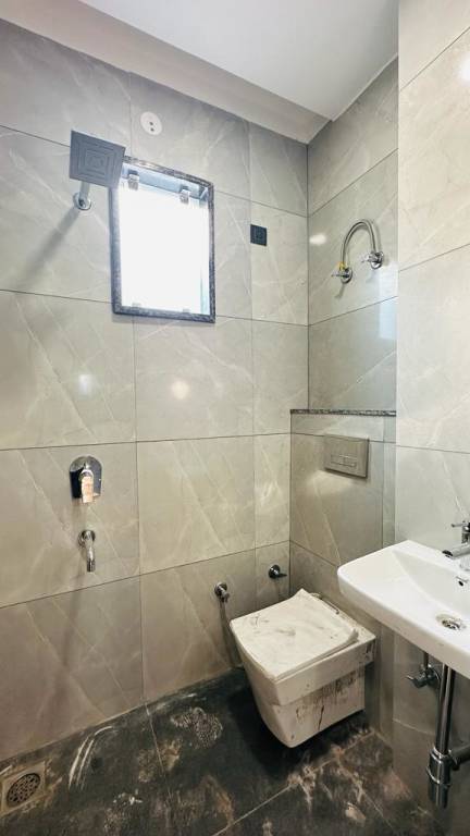 housing reality apartment Bathroom