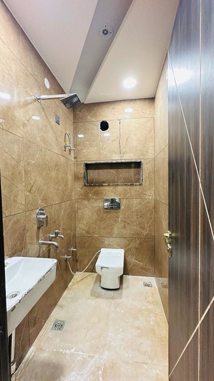 housing reality apartment Bathroom