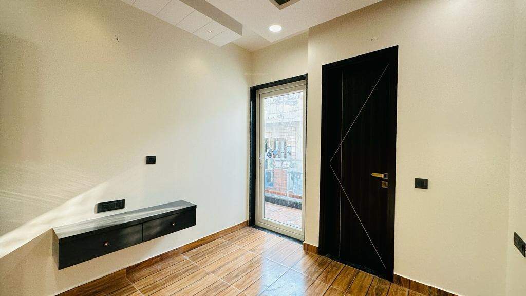 housing reality apartment Bedroom