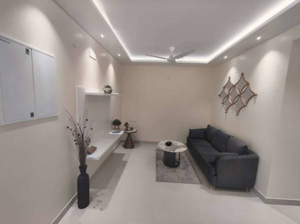  courtyard Living Area