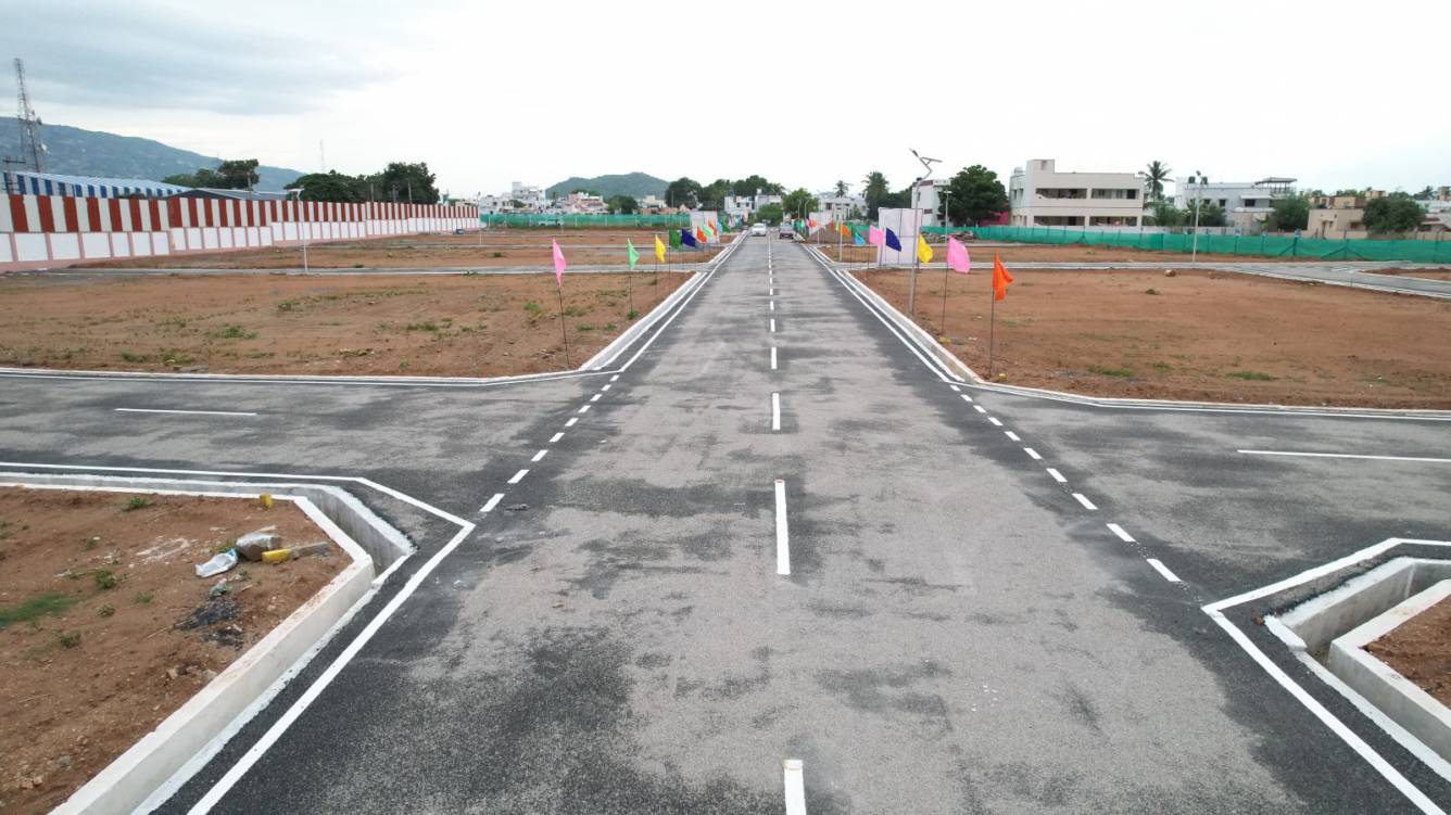vr garden Internal Roads & Footpaths