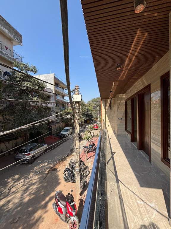  independent floors Balcony