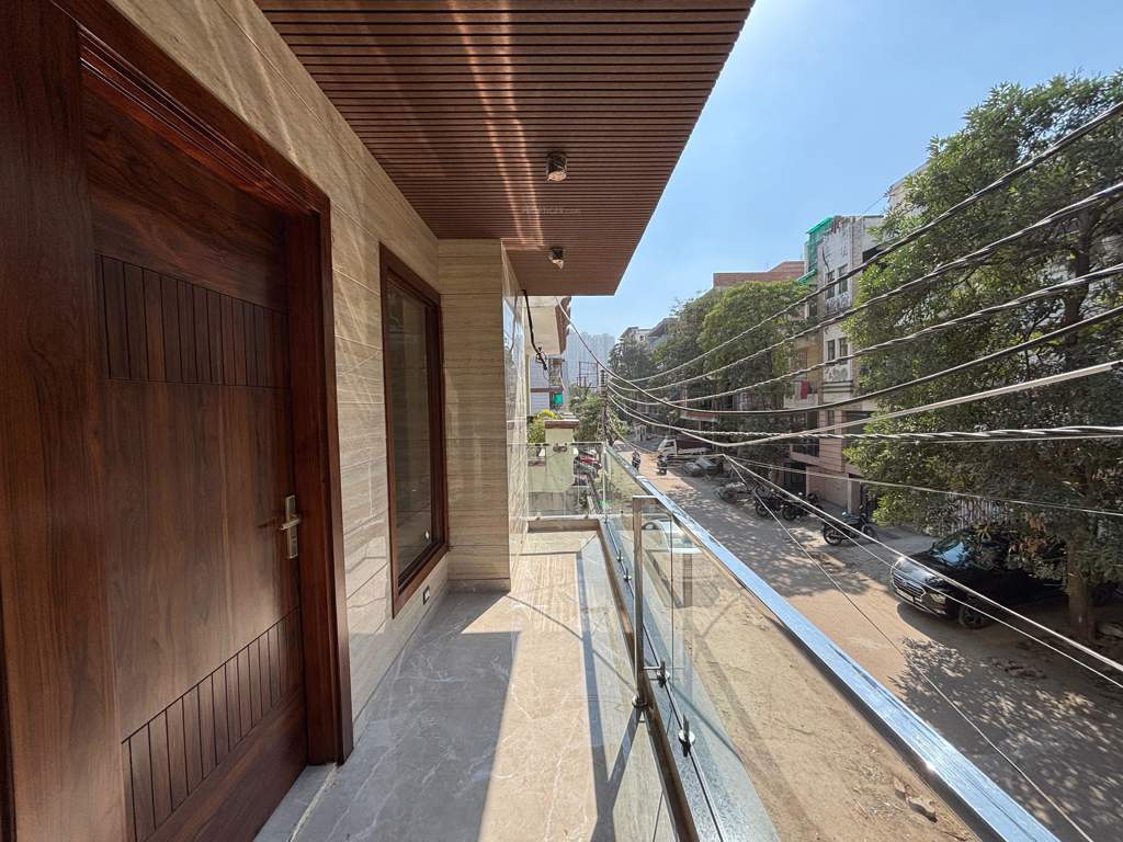  independent floors Balcony