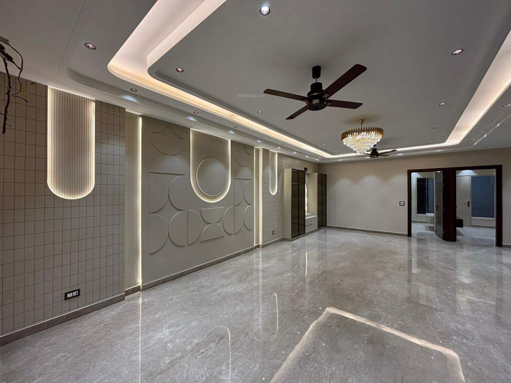  independent floors Living Area