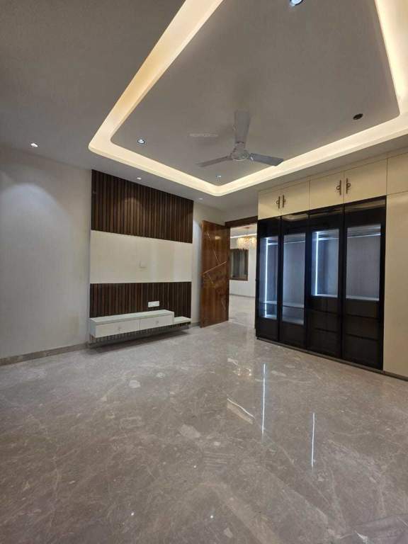  independent floors Living Area