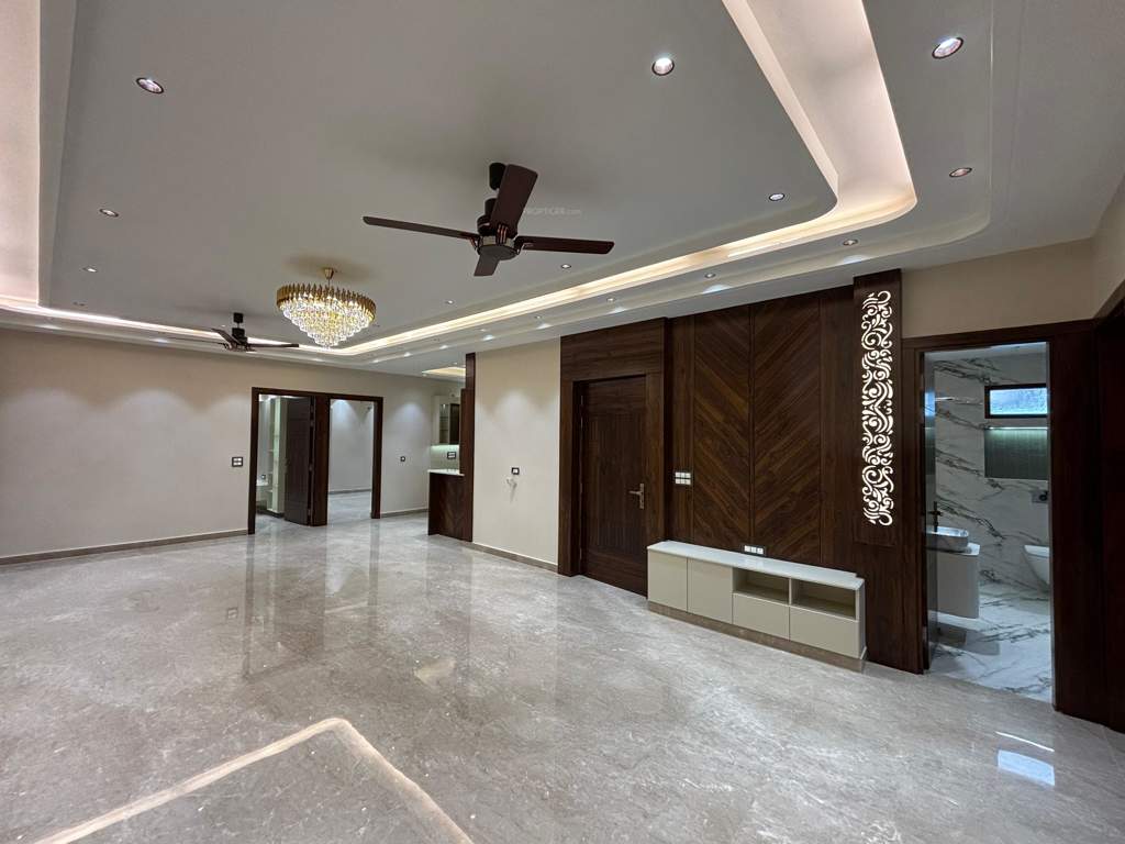  independent floors Living Area