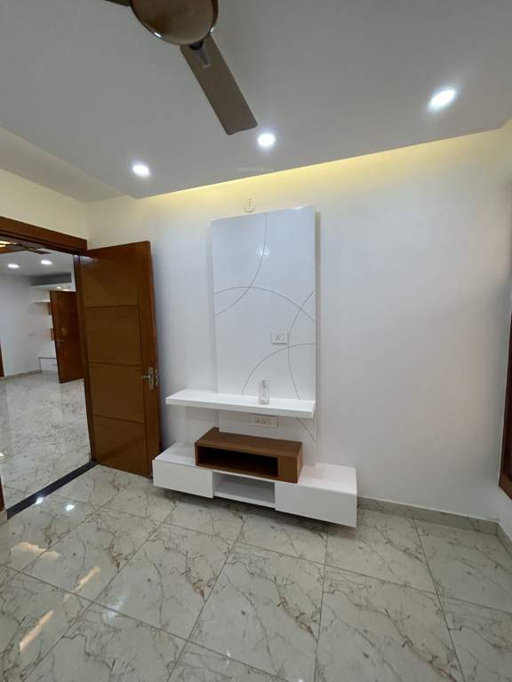 independent floors Living Area