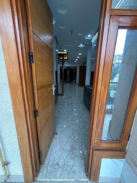 independent floors Living Area