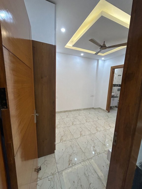 independent floors Living Area