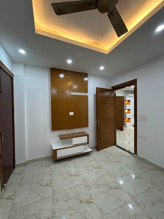 independent floors Living Area