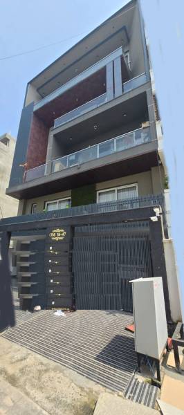 Elevation luxury-builder-floor Elevation