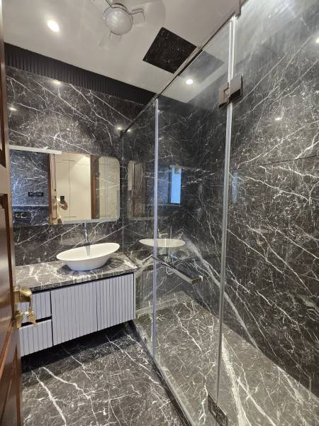  luxury-floors Bathroom