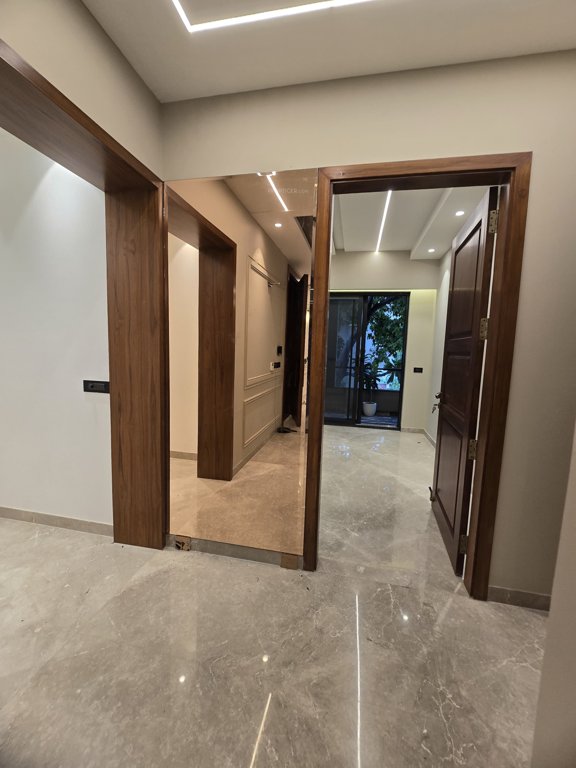  luxury floors Living Area