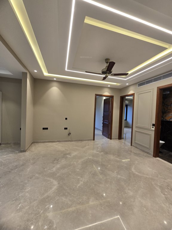  luxury floors Living Area